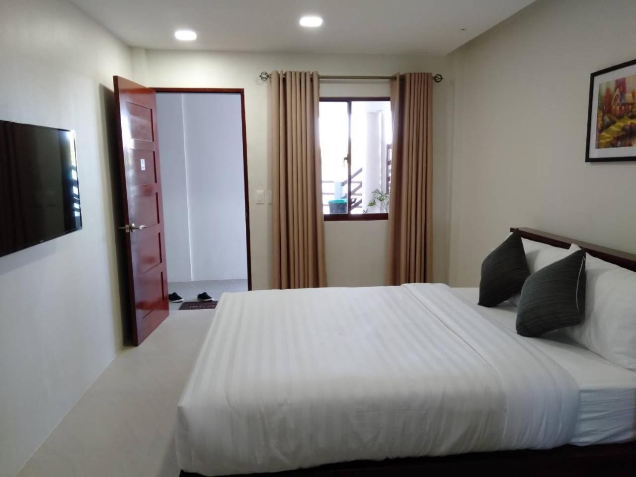 Nirvana Resort Puerto Galera Kültér fotó