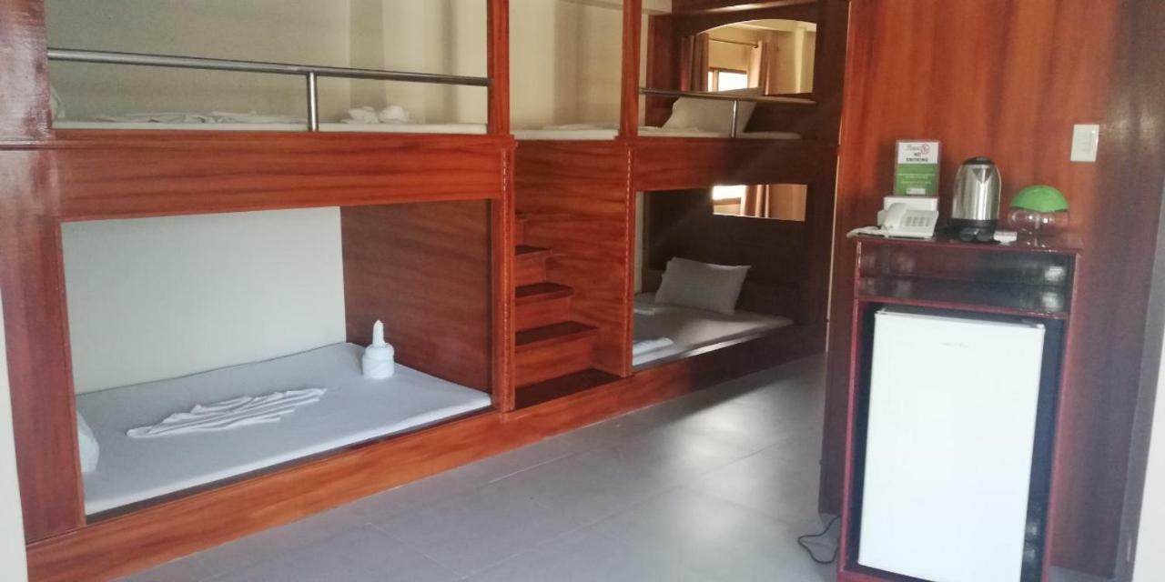 Nirvana Resort Puerto Galera Kültér fotó