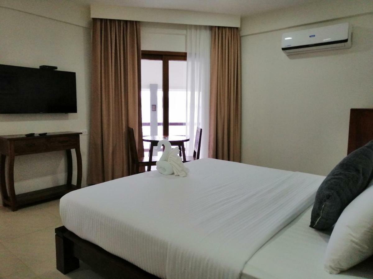 Nirvana Resort Puerto Galera Kültér fotó